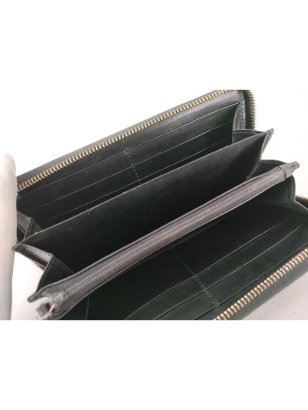 Gucci Wallet Diamante Black Leather GG Pattern Embossed Studs Zip Around Gold